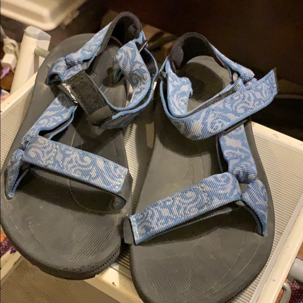Blue tevas